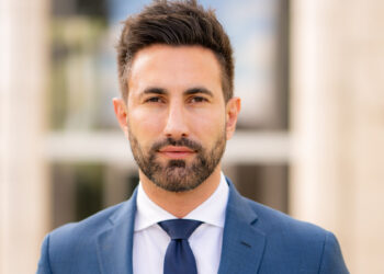 Newport Beach Powerhouses Join Forces: Top Attorney Ali Razavi Signs with WNA